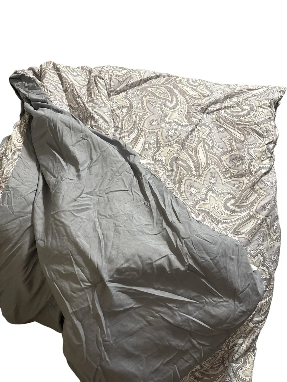 Gray Paisley Reversible Comforter - Gray